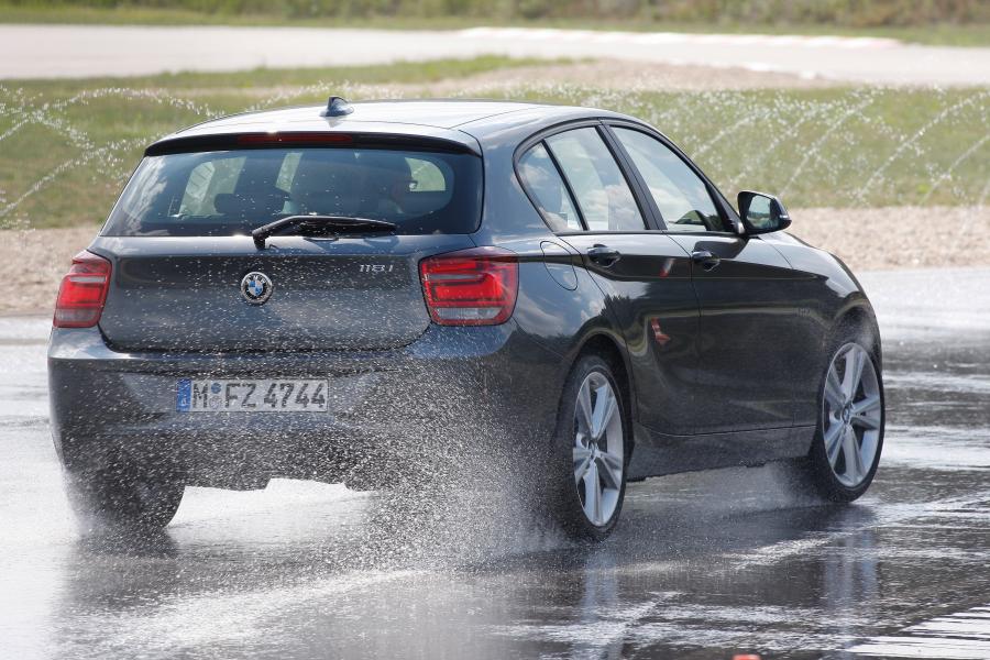  BMW 118i Sport Line 2011 года  (фото 103 из 185)